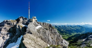 saentis-gipfel-mit-churfirsten_front_large