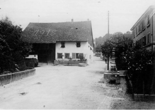 Die Wieslergasse (damals Russengasse), worauf sich ein russischer Stützpunkt befand (Bild von vor 1957).