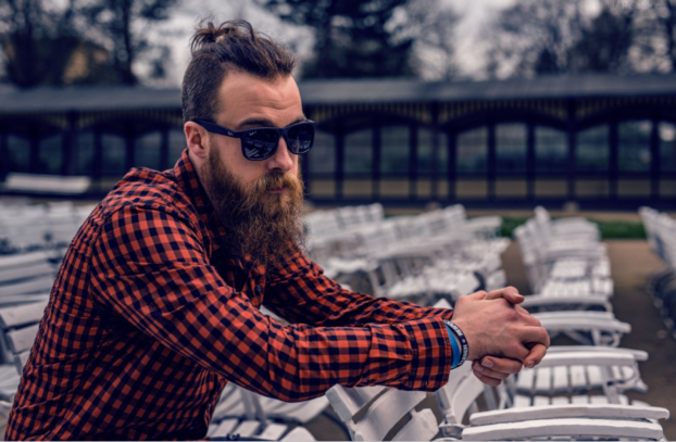 Man Bun und Karohemd gehören in Zürich quasi zur Stadt-Uniform.