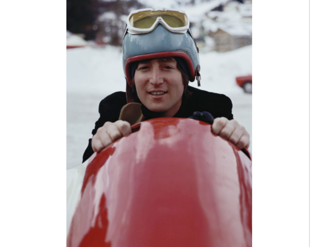 John Lennon beim Schlitteln in St. Moritz 1965